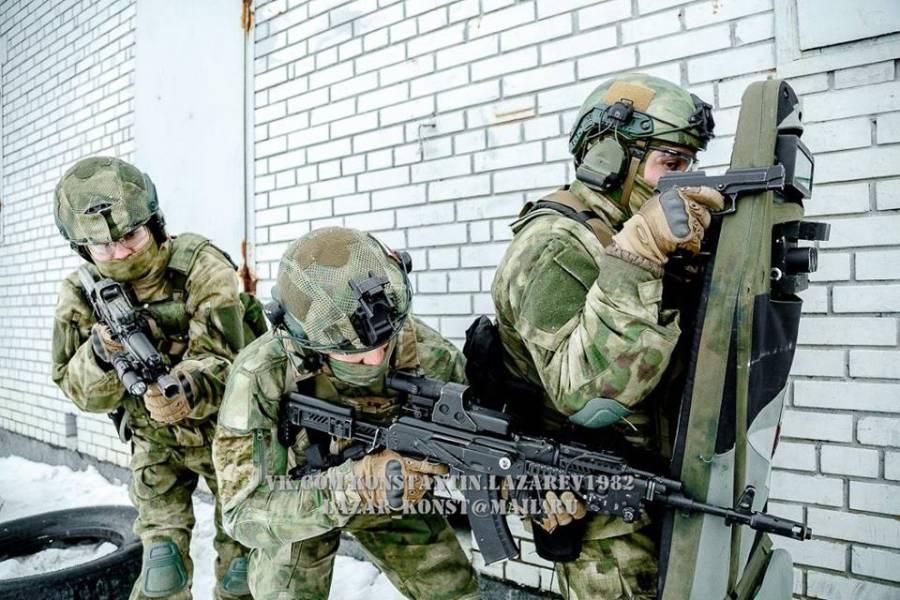 Csütörtök esti pew pew 